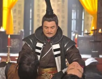 Why was Yu Wenji unwilling to hold the emperor hostage to command the vassal states? What was he thinking?