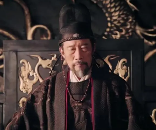 李昞的身世背景是怎样的？他有几个儿子？