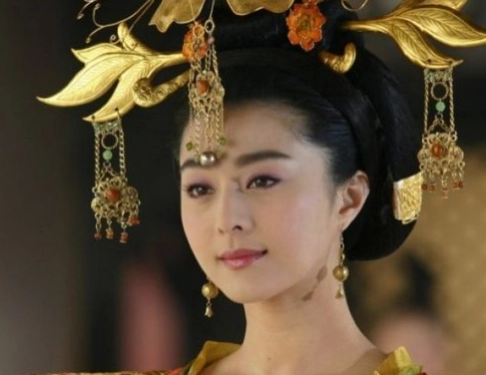 揭秘历史尘封的秘密：李显之妻——武则天的侄女的命运