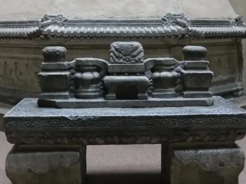 Unravel the mystery of the authenticity of Zu Dashous tomb in Canada