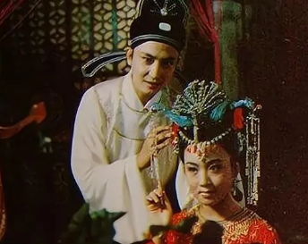Li Xiangjun and Hou Fangyu: A Deep and Profound Affection in the Long History