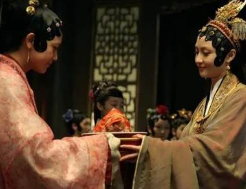 王熙凤与王子腾：一段错综复杂的家族纠葛