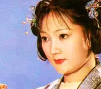 金钏玉钏：贾府的丫鬟，命运的棋子