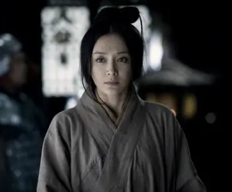 吕雉的政治智慧与权谋：刘邦死后的朝政掌控
