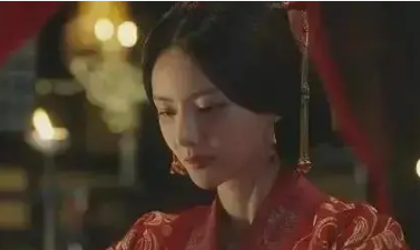 What does Zhen look like? The woman who captivated the hearts of three generations of the Cao family