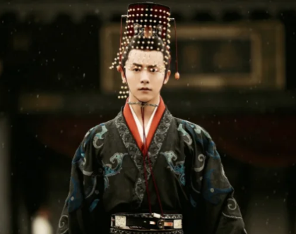 Why did Cao Cao, who had so many sons in his lifetime, treat Cao Pi so well?