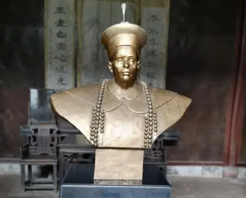 晚清首富胡雪岩是怎么发家的？最后为何又成为商人的反面教材？