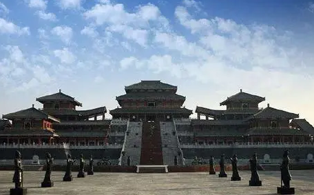 秦始皇修建阿房宫的背后原因，都有几个方面的原因？