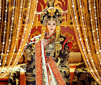 武则天当了几年皇帝？她在位期间做了什么？