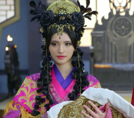没藏黑云被称为西夏甄嬛，她是如何上位的？