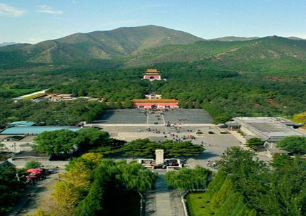 清朝保护十三陵的原因是什么？有几个方面的原因？