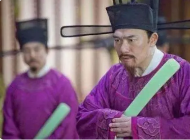 宋朝大臣上朝手中之物是什么东西？有什么含义？