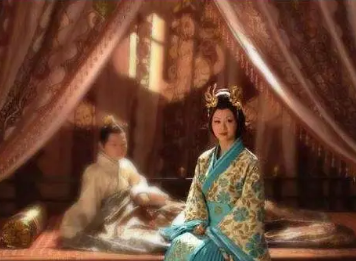 Who was the birth mother of Emperor Zhao of Han? She was once a favorite concubine, but why did she end up dying tragically?