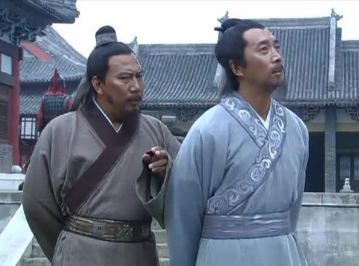 明朝建国背后的官场游戏：刘伯温与李善长的官爵之谜