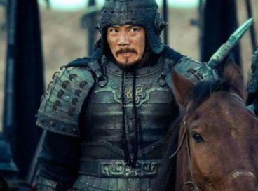 曹仁是曹操的什么人？他有哪些功劳？