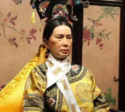 和武则天相比慈禧为什么能稳坐江山？原因有哪些？