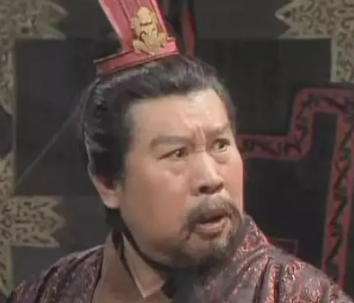 官渡之战：各路诸侯的忙碌与选择