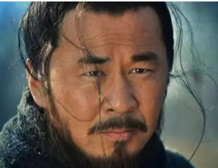 曹操看不透刘备的野心是因为什么？只有这三个人理解刘备