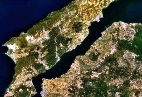 世界咽喉要道海峡的地理与战略价值