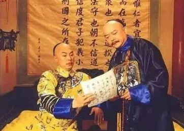 嘉庆皇帝在乾隆大丧之日杀和坤，是什么考虑？