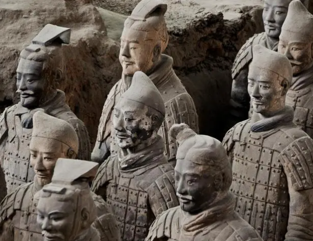 秦皇陵兵马俑中的武器消失之谜