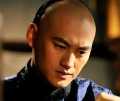 揭秘历史之谜：雍正的十三弟，怡亲王允祥死前吞土之因