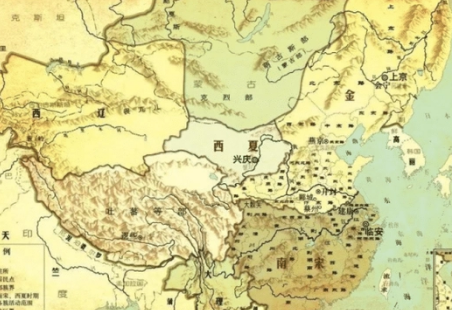 宋高宗赵构亲近奸臣秦桧是为何？目的及其原因是什么？