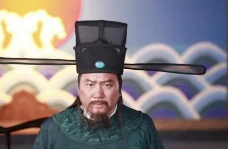 揭秘明清两代官职：府尹、知府与府丞的权力较量