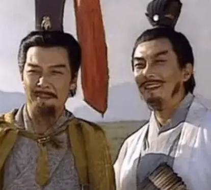 诸葛亮的抉择：为何选择刘备而非曹操