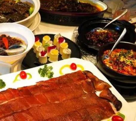 揭秘酒桌上的“忙内”文化，这个词是什么意思？