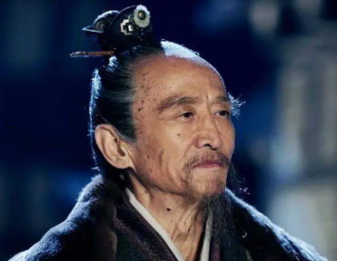 贾诩：三国智囊，韬略之才