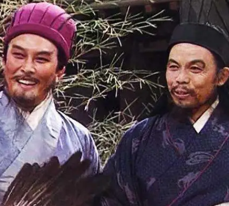 凤雏与卧龙齐名，为何庞统却轻易就死了？