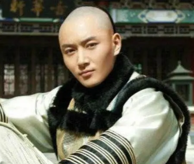 清朝皇位之争：咸丰帝与奕劻的权力博弈