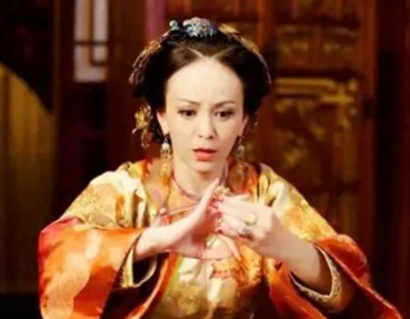 穿越时空的碎银价值：古代与现代的金钱对比