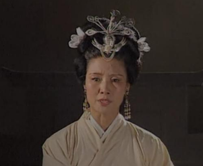 董卓与董太后：血缘关系与政治纠葛