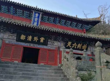 武当山金顶之旅：为何说最好不要上?