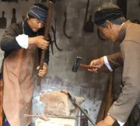 古代打铁违法吗？揭秘古代铁匠行业的法律地位