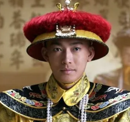 古代皇帝的一天：权力与生活的交织