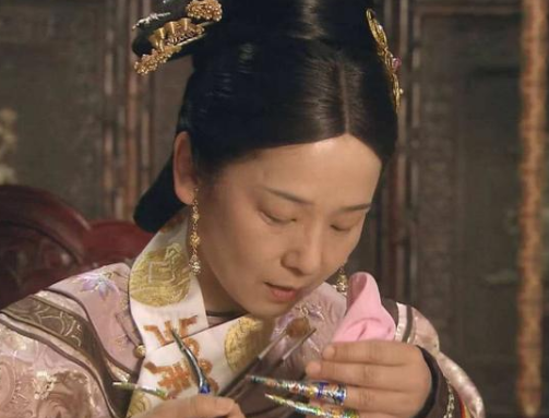 慈禧的烟斗与洋烟：皇家的嗜好与讲究