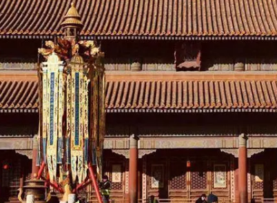 故宫拍卖天灯：公益之心照亮传统文化