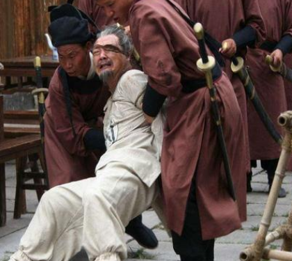 古代皇帝说的诛九族，究竟指的是哪九族？