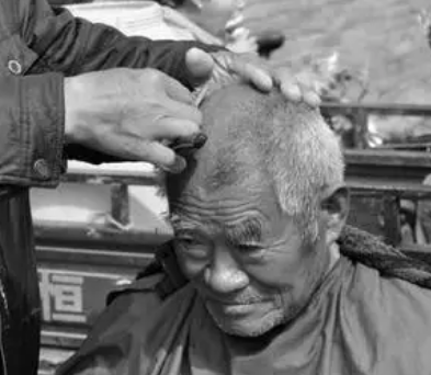 揭秘中国传统习俗：立春正月不理发与叔叔真的死了吗？