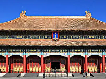 太和殿：皇帝的办公场所与朝会之地