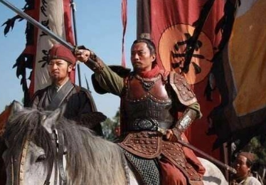 宋江的智勇之道：为何他能接受招安并成为梁山好汉的首领?