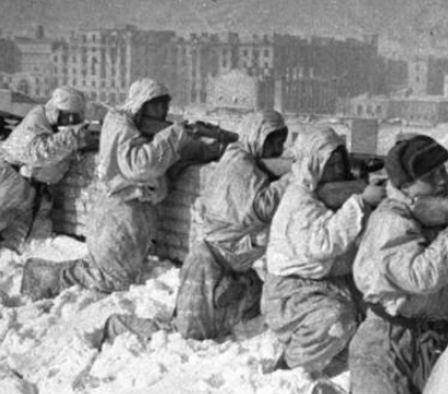 斯大林格勒的重逢：苏联老兵与德国老兵的故事