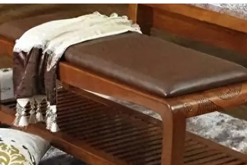 床尾的春凳：历史中的角色与意义