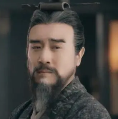 曹操与刘备：郭嘉的谋略与曹操的抉择