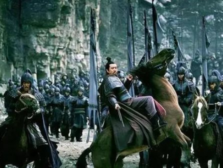 三国时期打仗到底是用剑还是用刀？