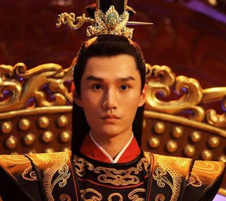 盛世华章：古代新皇帝登基的历史瞬间