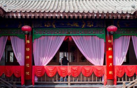 古代青楼为何要养一群壮汉？他们充当什么角色？